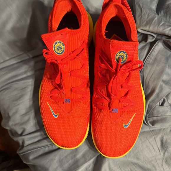 King James red - Picture 3 of 7